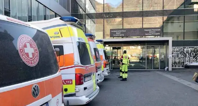 Patentini di bilinguismo falsi: licenziati due medici del San Maurizio
