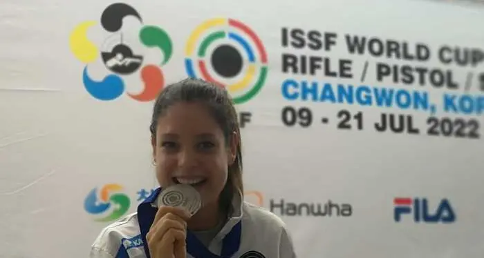 Tiro a segno, argento in Coppa del Mondo per la poliziotta altoatesina Barbara Gambaro