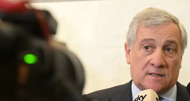 Sanremo: Tajani, dopo certe volgarità ho cambiato canale
