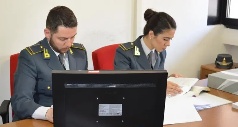 Bassa Atesina, 21 lavoratori in nero scoperti dalla Finanza: 700 mila euro di contributi non versati