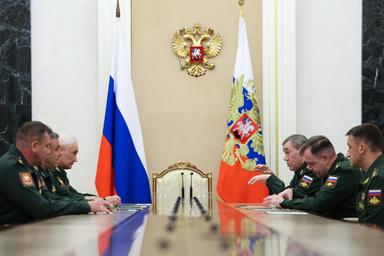 Putin aumenta di 15.000 il numero di militari, il totale sale a 1.550.000