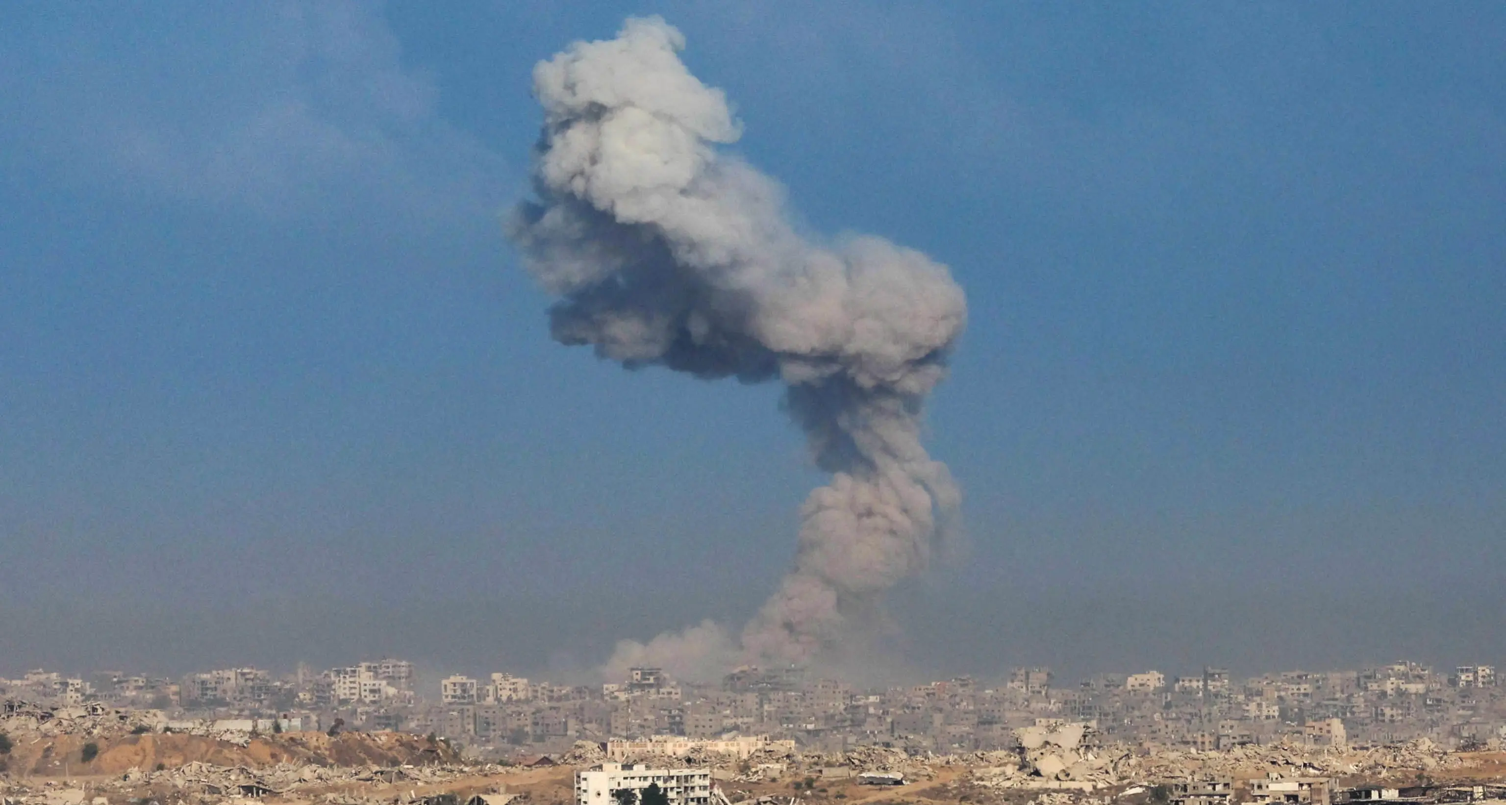 Gaza, media: 99 i morti negli attacchi israeliani di ieri