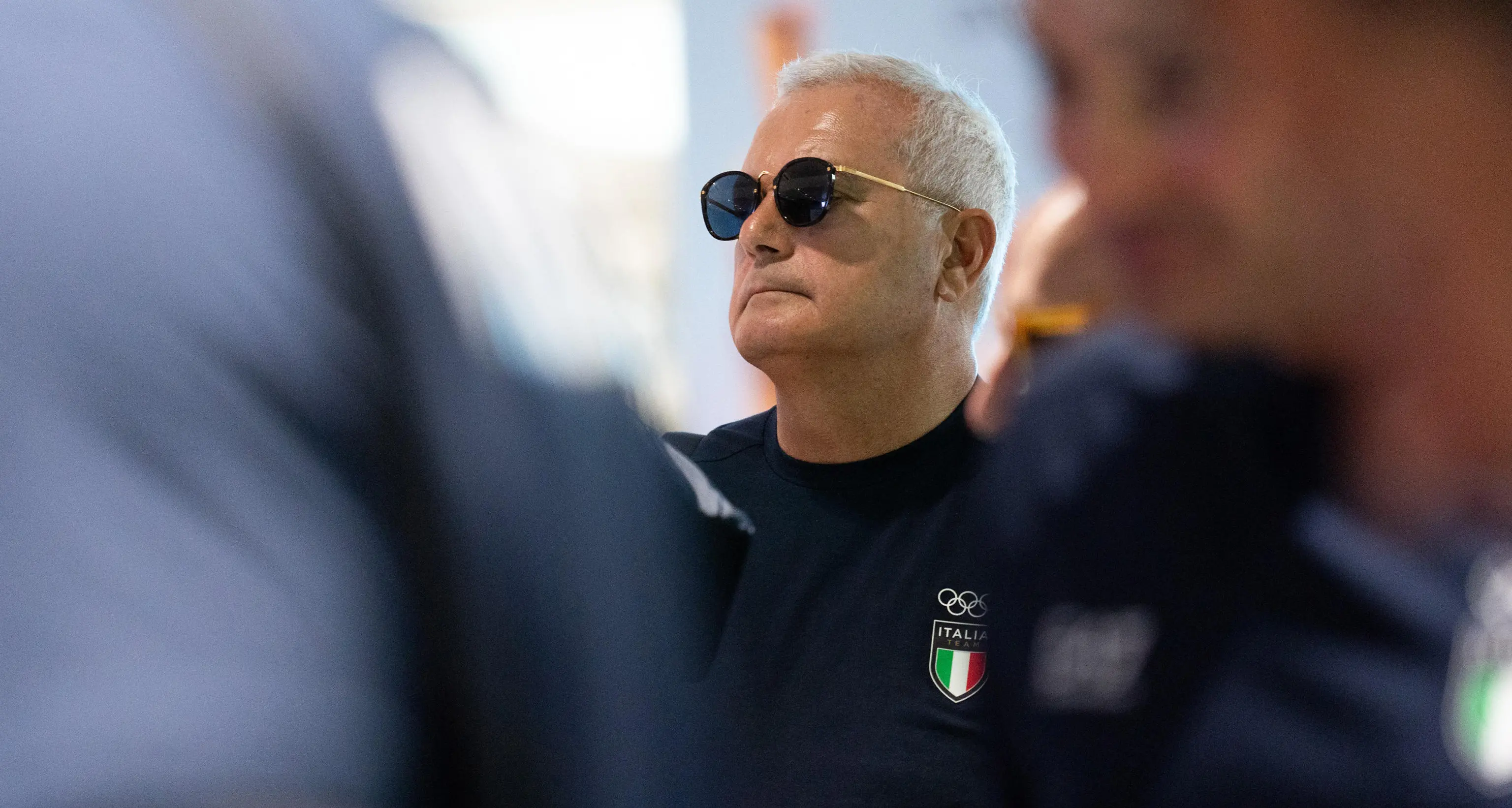 Parigi: protesta del Settebello, dà le spalle alla giuria