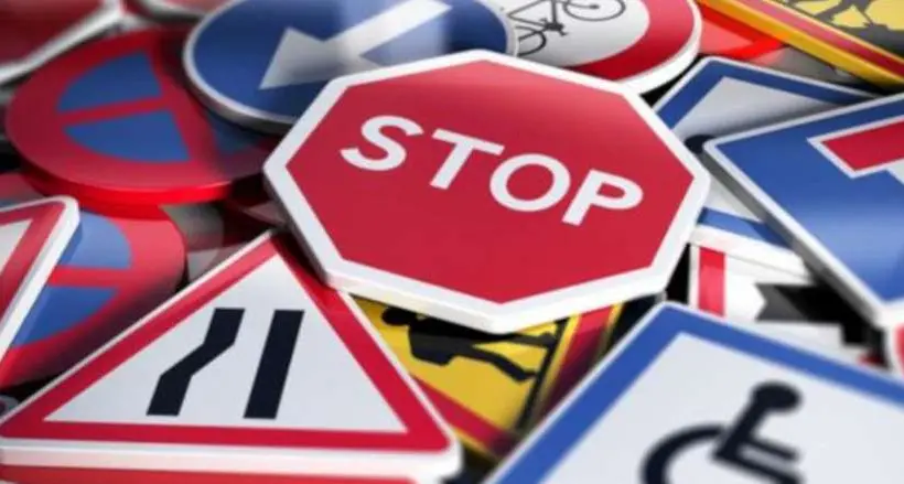 Bolzano, imbroglia all'esame della patente: scoperto, ingoia l'auricolare