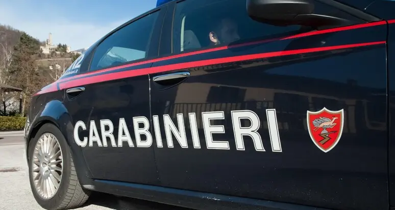 Bressanone, investe un ragazzo fuori da una discoteca e fugge: arrestato
