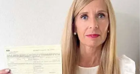 Fa la differenziata alla madre invalida: multa di 200 euro perché non è residente