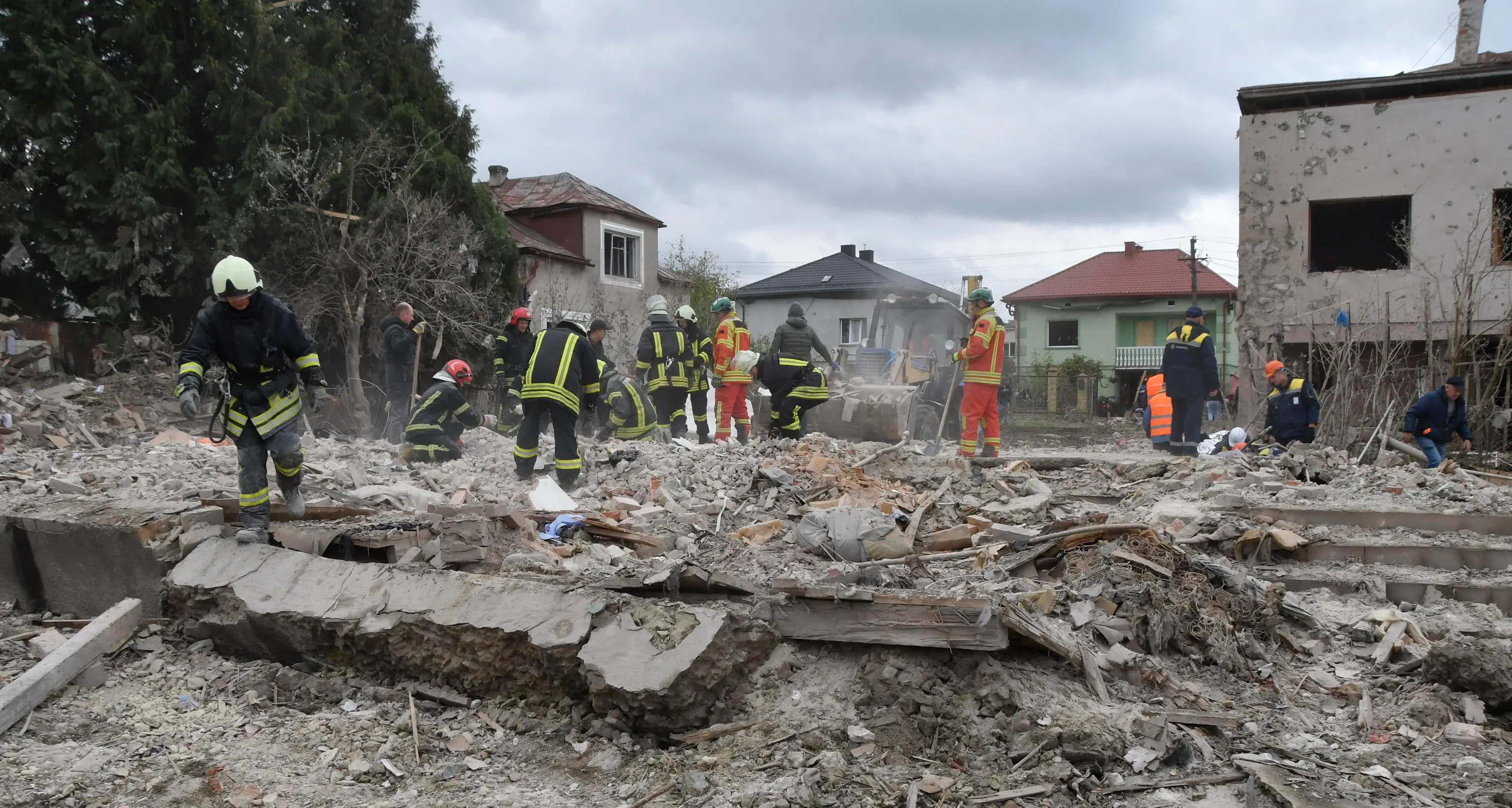 Ucraina: Droni sulla Poltava, colpiti edifici amministrativi