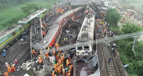 Scontro tra treni in India, 288 i morti accertati