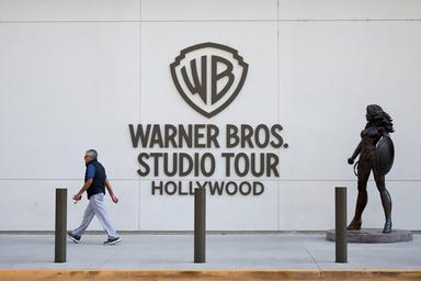 Giudice Usa sblocca la maxi acquisizione di Warner da parte di Paramount