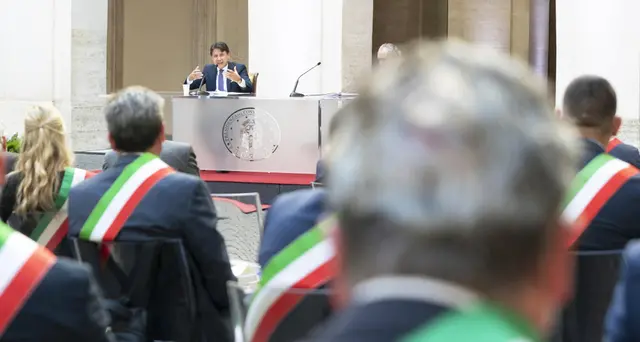 Comuni: sindaci a confronto, tra amministrazione e politica