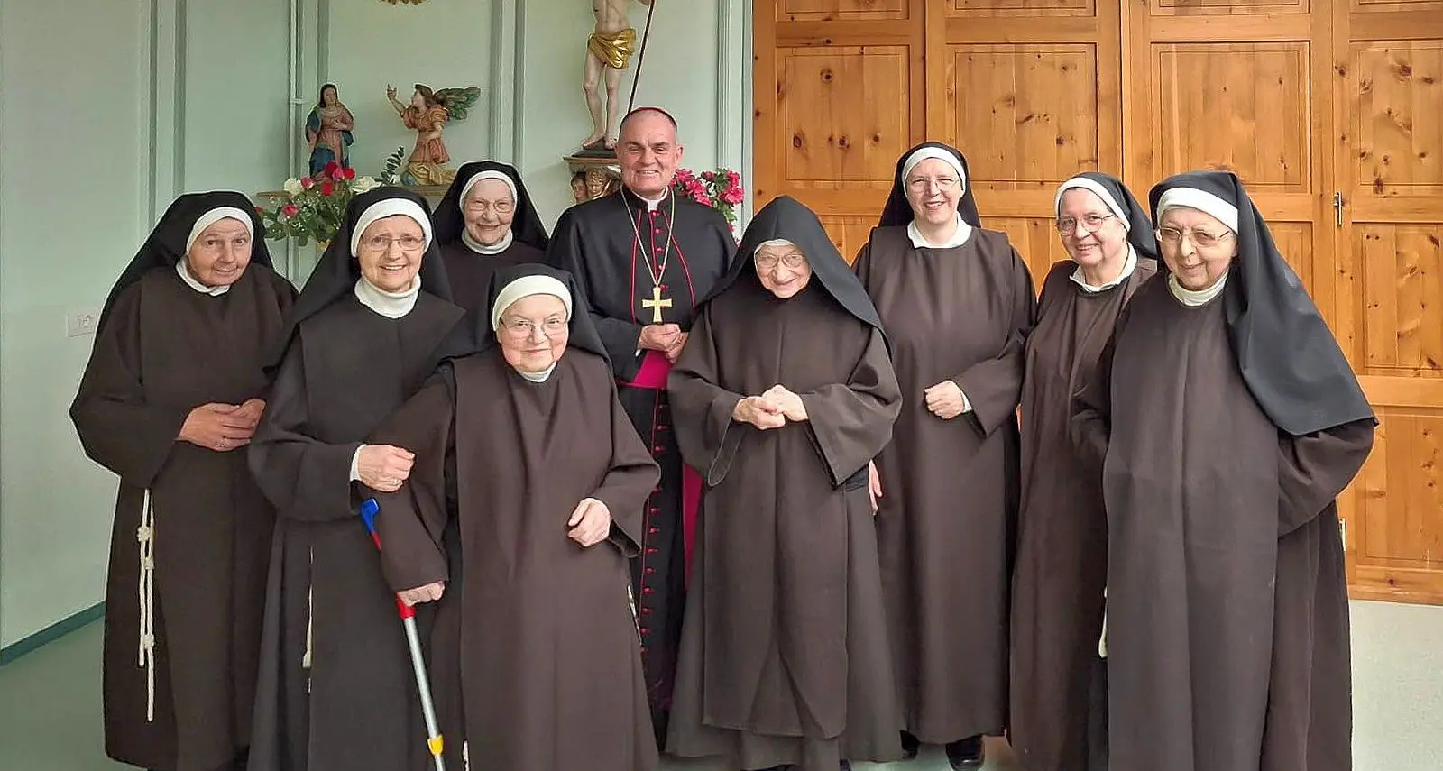 Visita del vescovo Muser alle Clarisse: benedetti i locali restaurati a Bressanone