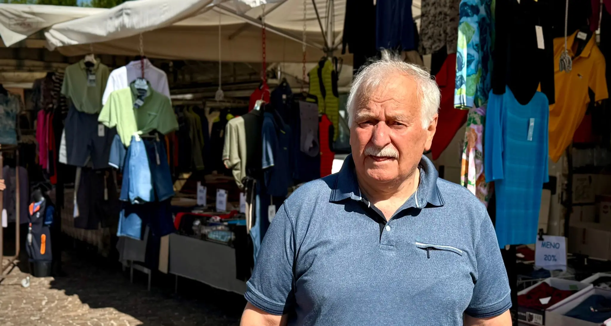 Maurizio Albertin va in pensione dopo 60 anni di mercato: «Iniziai al supermercato ma scappai subito, volevo il contatto umano»