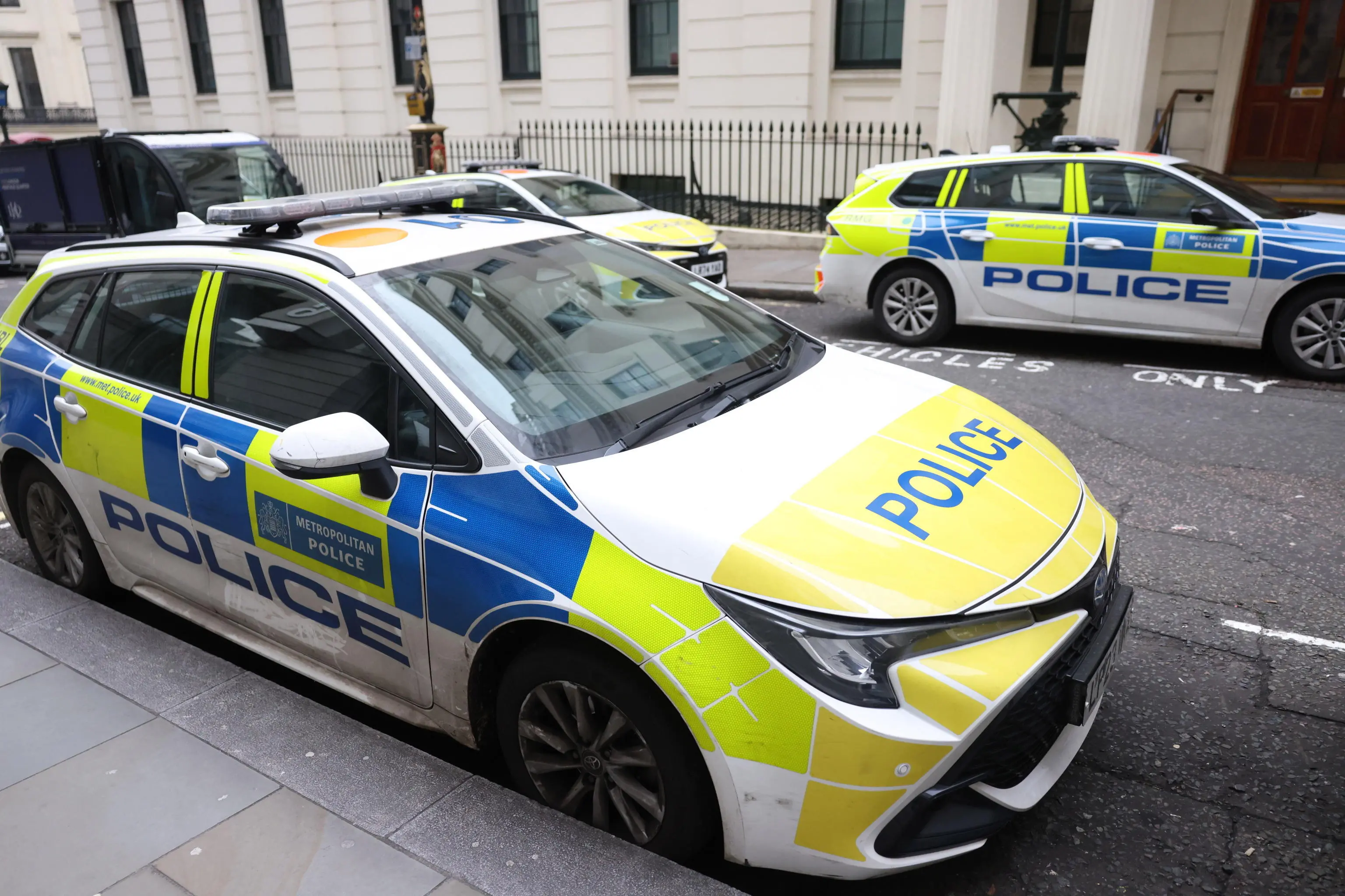 Shock in Gb, fu un suicidio collettivo l'annegamento di 3 sorelle a Brighton