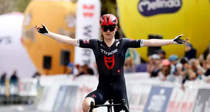 Michael Storer vince la 2ª tappa e conquista la maglia verde