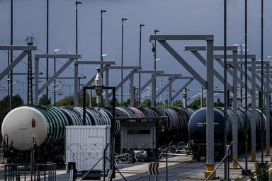 Il petrolio cede il 4% con l'annuncio di Trump sulla ripresa dei negoziati con l'Iran