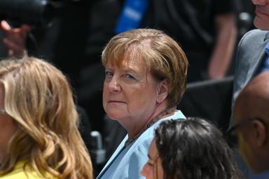 Merkel, la Cdu continui a costruire ponti nel segno di Adenauer