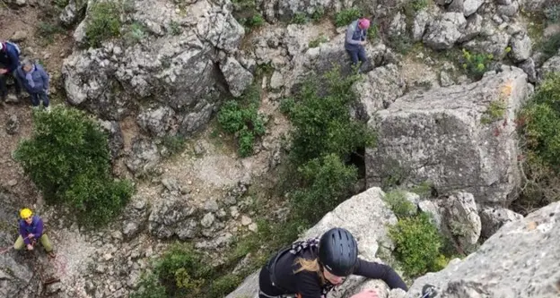 Climber travolto e ucciso da una frana di sassi in Tirolo