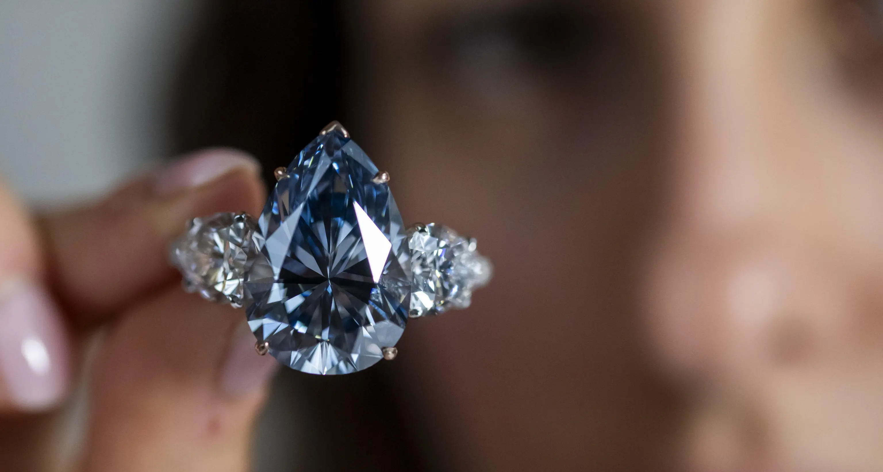 Aste: Christie's offre un diamante blu da 50 milioni dollari