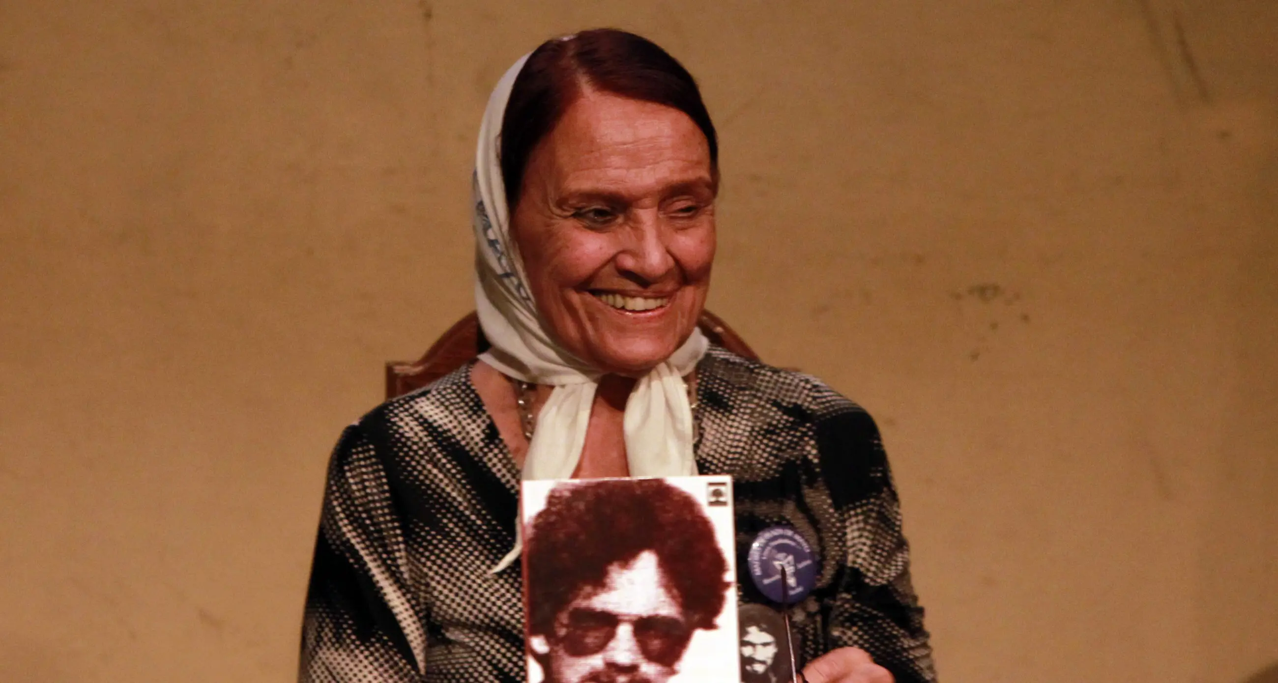 Argentina: morta Taty Almeida, simbolo delle madri di Plaza de Mayo