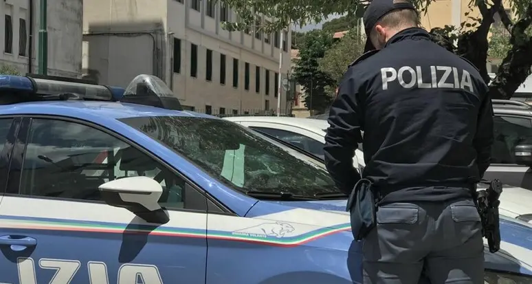 Maxi rissa di una ventina di giovani davanti al Museion