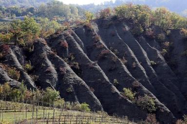 Autunno in Monferrato tra borghi, infernot e vigneti colorati