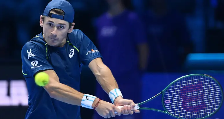 De Minaur vince un set… e Sinner va in semifinale