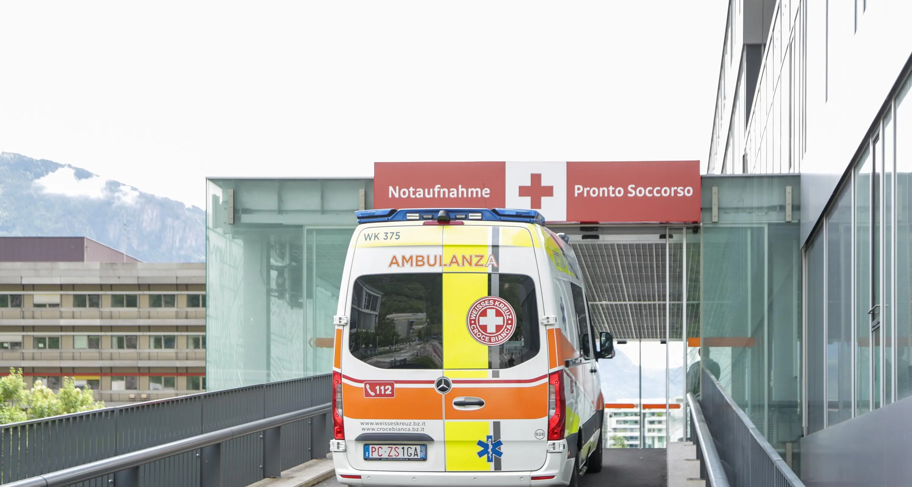 Anziani, 13 ore al pronto soccorso. Messner: «Non voglio che accada»