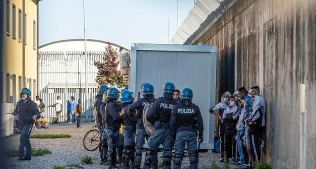 Centro di permanenza per i rimpatri, coro di proteste dai consiglieri Pd di Bolzano