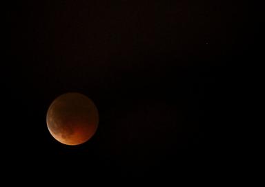 ### CANCELLATA: Dopo l'eclissi di Sole arriva quella di Luna, spettacolo all'alba del 28 agosto (4) ###
