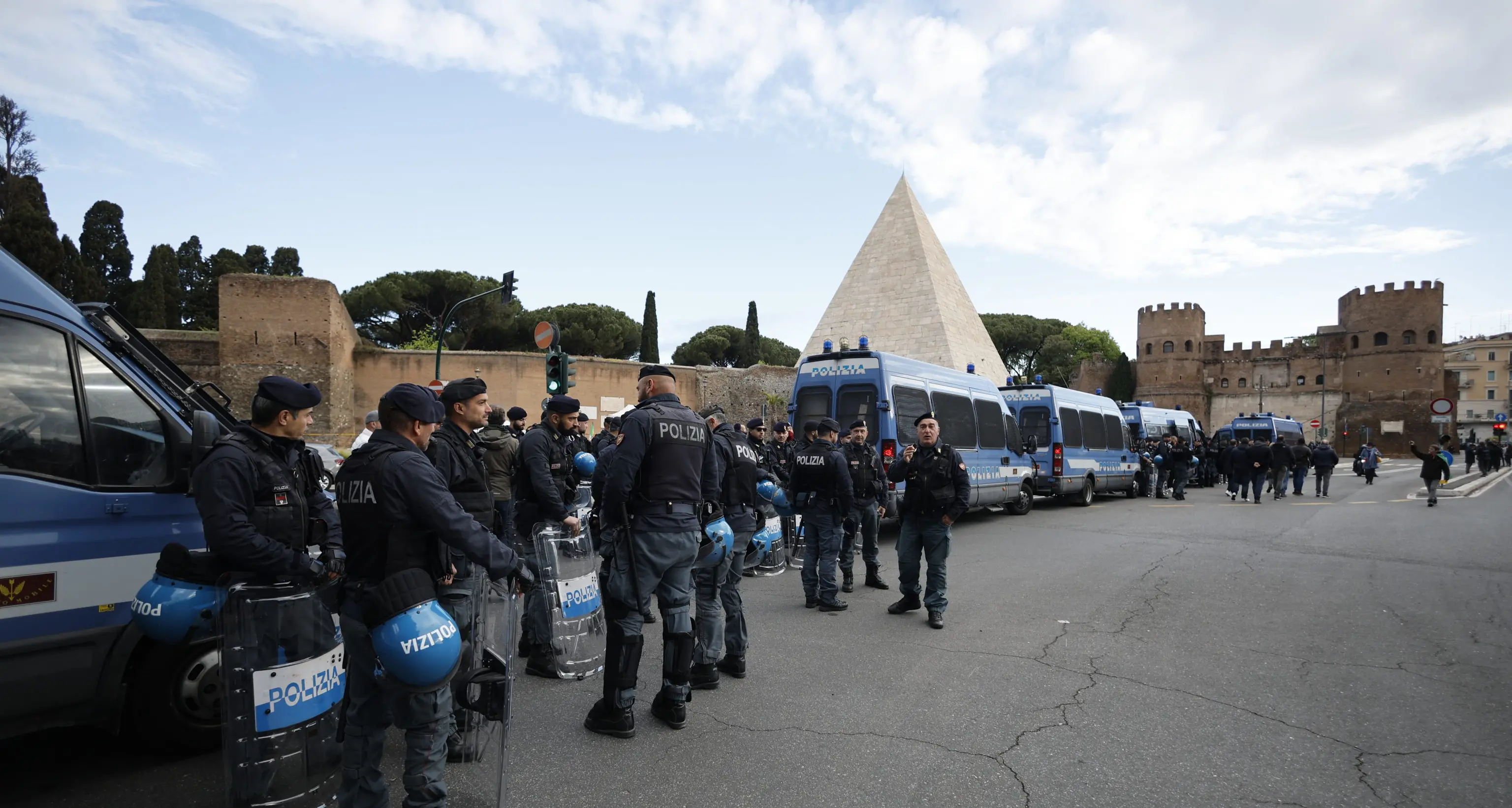 25 Aprile: tensione a Roma tra Brigata ebraica e pro Palestina