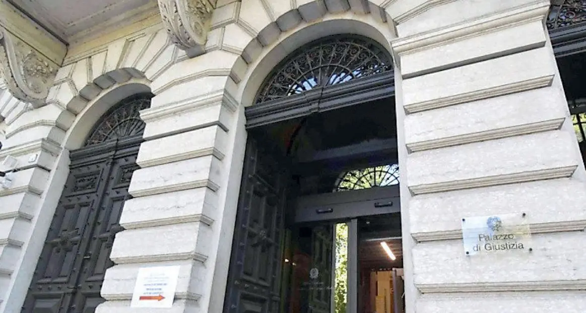 Violenza su una bambina, pena ridotta per un 75enne altoatesino