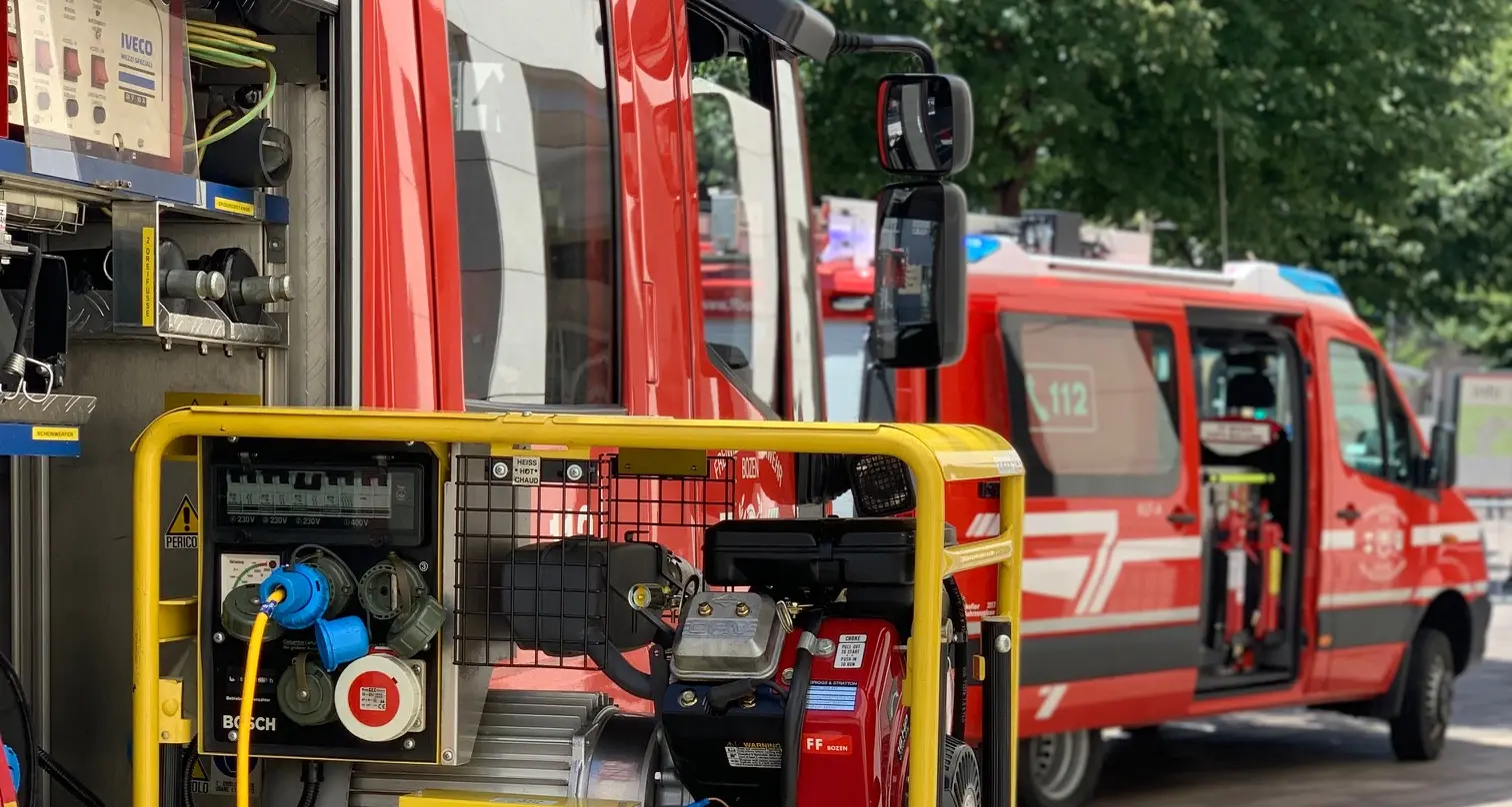 Allarme incendio al teatro di Bolzano: l’edificio è stato evacuato