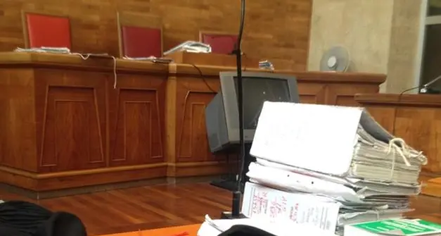 Bolzanino molesta la ex e la sua amica: condannato