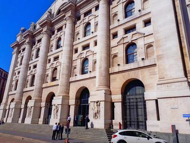 Borsa: Milano chiude in rialzo, +0,49%
