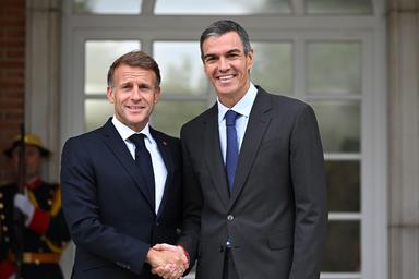 Macron, 'soluzioni ferme per proteggere le nostre frontiere comuni'