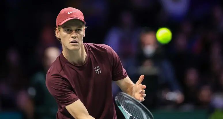 Atp 1000 di Parigi, Shelton ci prova ma Sinner vince 6-3 6-3
