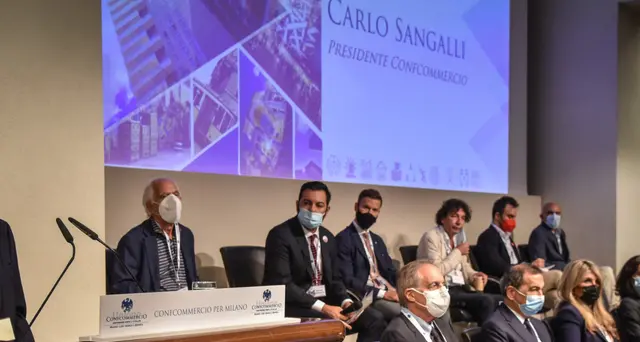Confcommercio: spesa hotel, bar, ristoranti -34 mld a fine anno