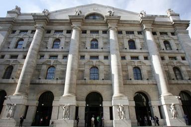 Borsa: Milano sopra la parità (+0,1%), corre Azimut, giù Lottomatica