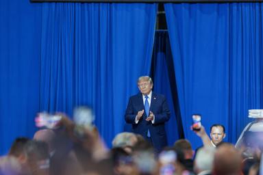 Trump annuncia 'significativa riduzione' delle manovre militari con Seul
