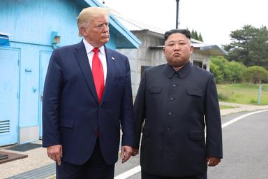 Wsj, 'Trump punta a vertice con Kim Jong-un durante il viaggio in Asia'