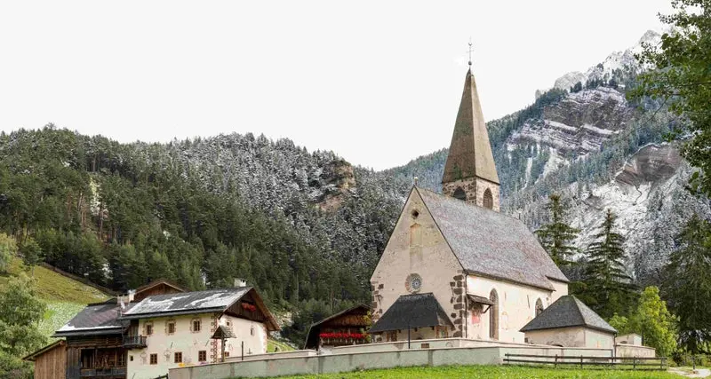 Beni culturali, al via la collaborazione fra la Provincia di Bolzano e la Diocesi