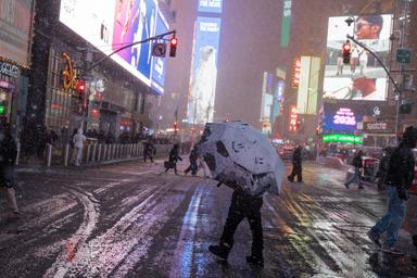 Allerta maltempo per 40 milioni di americani, venti e piogge da New York a Boston