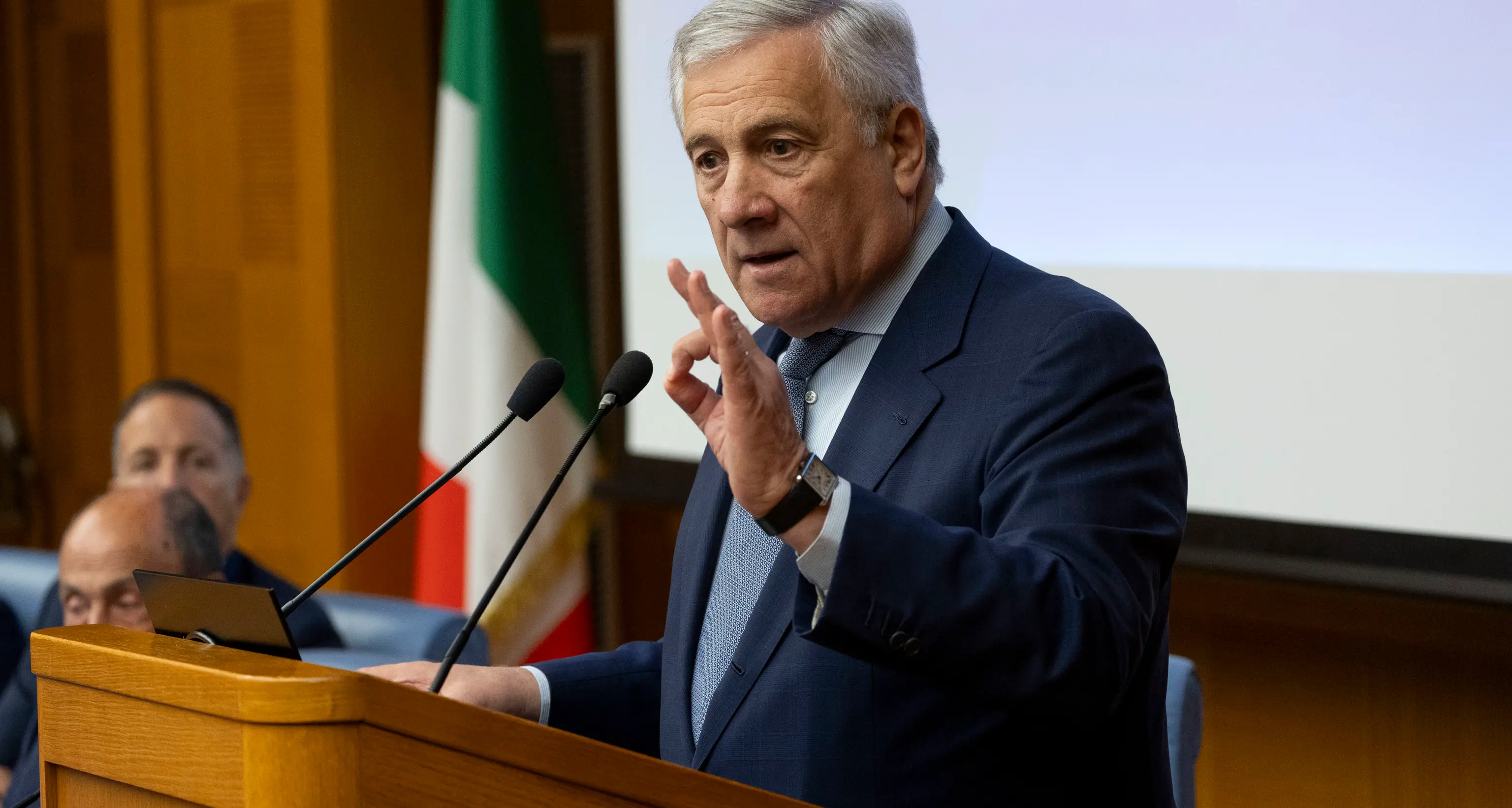 Dazi: Tajani, ora sostegni a imprese, oggi le incontro