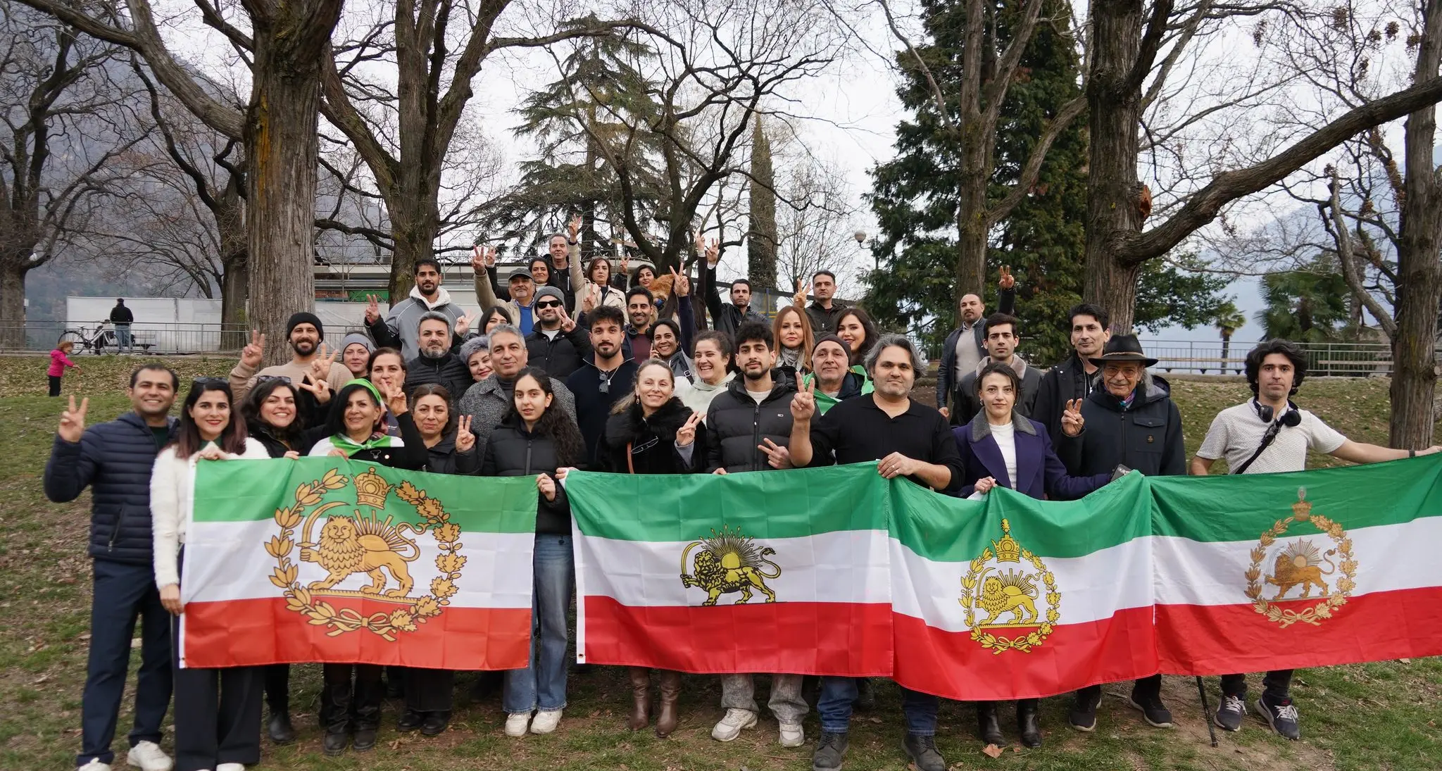 Gli esuli in ansia per le famiglie in Iran: «Ma il regime è peggio delle bombe»