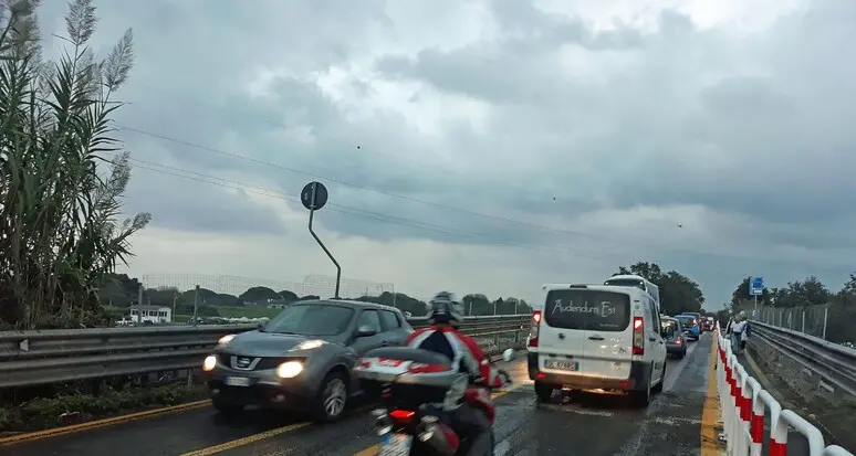 Val di Riga, l’ispezione del ponte: senso unico e deviazione del traffico