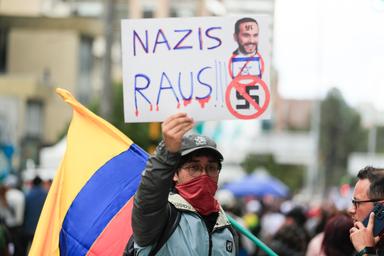 Migliaia in piazza contro il governo di destra in varie città della Colombia