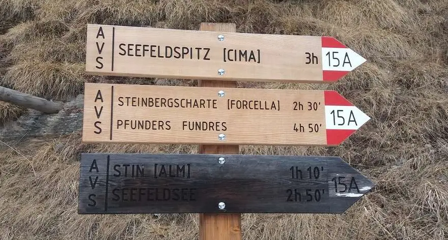 Urzì: “Ripristinare i nomi italiani sui cartelli in Alto Adige”