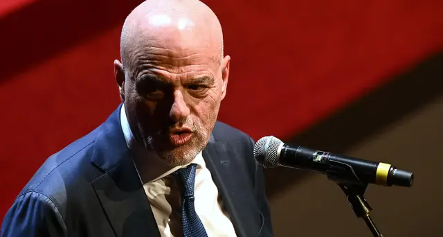 Eni:Descalzi ad Abu Dhabi, si accelera su maxiprogetto gas