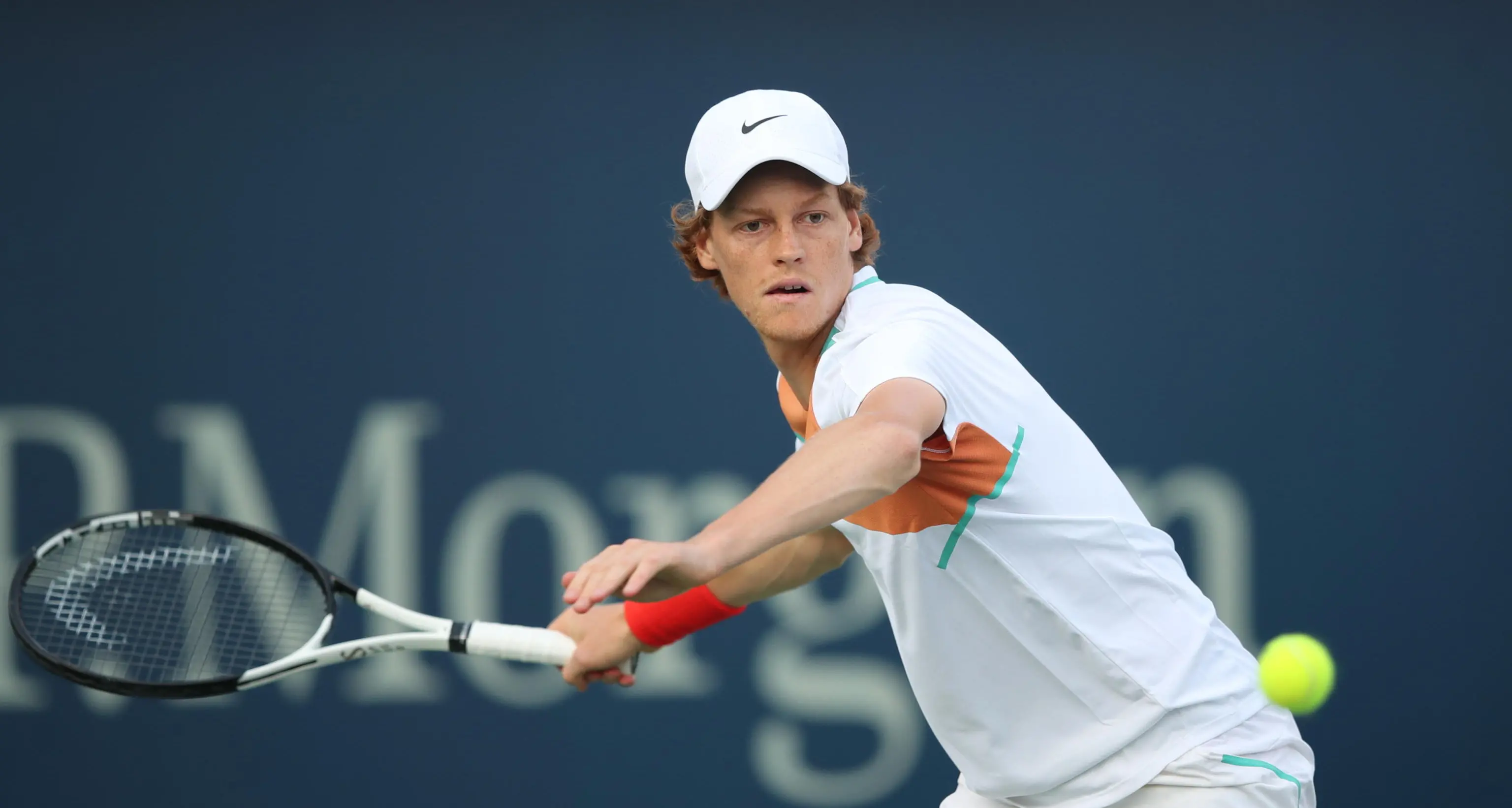 Tennis: Sinner dopo il ko a Dubai dice addio alle top 10 e Medvedev è il nuovo numero 1