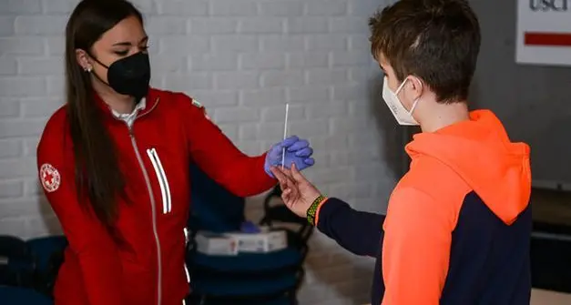 Scuola, l’Alto Adige partirà con i test nasali volontari